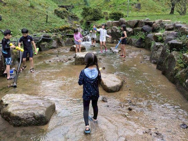 長南学童保育所の子どもたちが作り上げる子ども祭りの様子